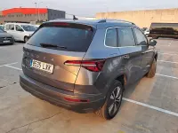 Usado Skoda Karoq Ambition 115 CV (84 kW) 2022 Gris / plata SUV