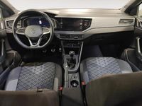 Usado VW Polo R-line 95 CV (69 kW) 2024 Blanco Utilitario