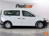 Usado VW Caddy 102 CV (75 kW) 2023 Blanco Monovolumen