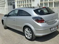 Usado Opel Astra GTC Cosmo 140 CV (102 kW) 2006 Gris Utilitario