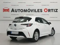 Usado Toyota Corolla Active 122 CV (89 kW) 2020 Blanco Berlina