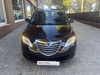 Usado Lancia Ypsilon Gold 69 CV (50 kW) 2014 Negro Utilitario