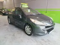 Usado Peugeot 207 90 CV (66 kW) 2007 Gris / plata Berlina