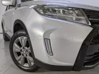 Nuevo Suzuki Vitara 110 CV (80 kW) 2026 Gris / plata SUV