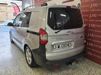 Usado Ford Tourneo Courier Titanium 100 CV (73 kW) 2017 Gris / plata Monovolumen