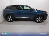 Usado Peugeot 3008 Allure 131 CV (96 kW) 2024 Azul SUV