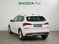 Usado Skoda Kamiq Ambition 110 CV (80 kW) 2022 Blanco SUV