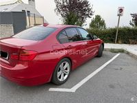 Usado BMW 318 143 CV (105 kW) 2013 Rojo Familiar