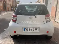 Usado Toyota iQ 68 CV (50 kW) 2009 Blanco Utilitario