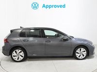 Usado VW Golf VIII 116 CV (85 kW) 2025 Gris / plata Berlina