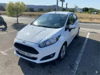 Usado Ford Fiesta Trend 95 CV (69 kW) 2016 Blanco Utilitario