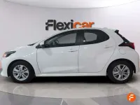 Usado Toyota Yaris Active 116 CV (85 kW) 2022 Blanco Utilitario
