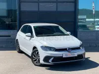 Usado VW Polo Life 95 CV (69 kW) 2022 Blanco Utilitario