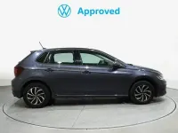 Usado VW Polo Life 110 CV (80 kW) 2022 Gris Utilitario