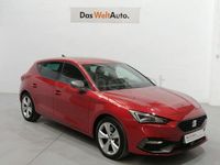 Usado Seat Leon FR 116 CV (85 kW) 2025 Rojo Berlina