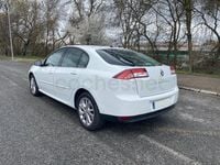Usado Renault Laguna III LIMITED 110 CV (80 kW) 2015 Blanco Berlina