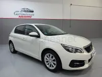Usado Peugeot 308 Style 100 CV (73 kW) 2018 Blanco Berlina