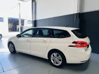 Używany Peugeot 308 SW Style 100 KM (73 kW) 2019 Biały Kombi
