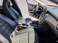 Usado Mercedes GLA180 122 CV (89 kW) 2018 Rojo SUV