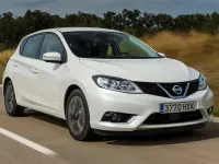 Usado Nissan Pulsar Acenta 116 HP (85 kW) 2015 Vermelho Citadino