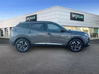 Usado Peugeot 2008 Allure 100 CV (73 kW) 2023 Gris SUV