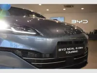 Usado BYD Seal Comfort 212 CV (155 kW) 2025 Azul Familiar