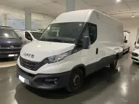 Begagnad Iveco Daily 160 HK (117 kW) 2022 Vit Sedan