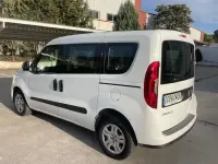 Usado Fiat Doblò 105 CV (77 kW) 2022 Blanco Monovolumen