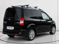 Usado Ford Tourneo Courier Titanium 102 CV (75 kW) 2017 Negro Monovolumen