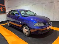 Usado Seat Ibiza Stella 100 CV (73 kW) 2003 Azul Berlina