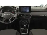 Usado Dacia Jogger Extreme 101 CV (74 kW) 2025 Verde Monovolumen
