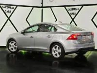 Usado Volvo S60 Summum 215 CV (158 kW) 2012 Gris / plata Berlina