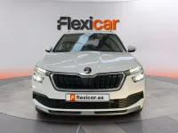 Usado Skoda Kamiq Selection 116 CV (85 kW) 2024 Blanco SUV