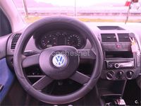 Usado VW Polo Trendline 75 CV (55 kW) 2003 Azul Berlina