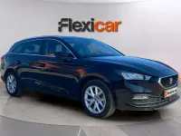 Usado Seat Leon Style 116 CV (85 kW) 2025 Negro Familiar