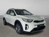 Usado Kia Stonic 101 CV (74 kW) 2025 Blanco SUV