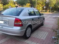 Usado Opel Astra Edition 100 CV (73 kW) 2003 Gris / plata Berlina