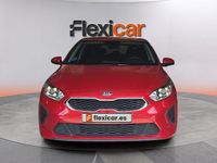 Begagnad Kia Ceed 115 HK (84 kW) 2020 Röd Halvkombi