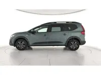 Usado Dacia Jogger Expression 110 CV (80 kW) 2025 Verde Monovolumen