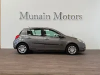Usado Renault Clio II 85 CV (62 kW) 2010 Gris / plata Berlina
