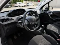 Usado Peugeot 208 Style 75 CV (55 kW) 2017 Rojo Utilitario