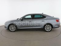 Usado Skoda Superb Style 192 CV (141 kW) 2019 Gris Berlina