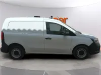 Usado Renault Kangoo 95 CV (69 kW) 2024 Blanco Monovolumen