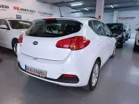 Usado Kia Ceed 99 CV (72 kW) 2015 Blanco Utilitario