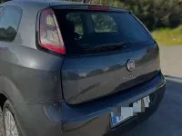 Usado Fiat Punto Young 69 CV (50 kW) 2013 Gris Utilitario