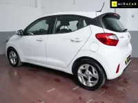 Usado Hyundai i10 67 CV (49 kW) 2023 Blanco Utilitario