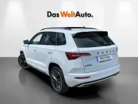Usado Skoda Karoq SportLine 150 CV (110 kW) 2022 Blanco SUV