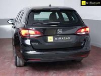 Usado Opel Astra Elegance 131 CV (96 kW) 2022 Negro Utilitario