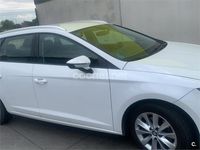 Usado Seat Leon Style 130 CV (95 kW) 2019 Blanco Familiar