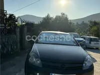Usado Opel Astra GTC Enjoy 100 CV (73 kW) 2005 Negro Berlina